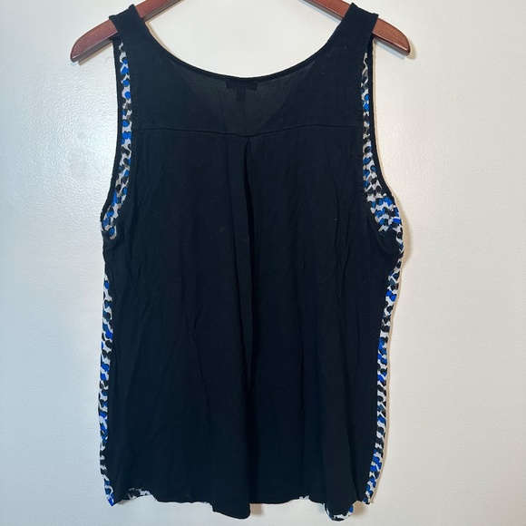 Express Sleeveless Blouse (XL) - Picture 2 of 7